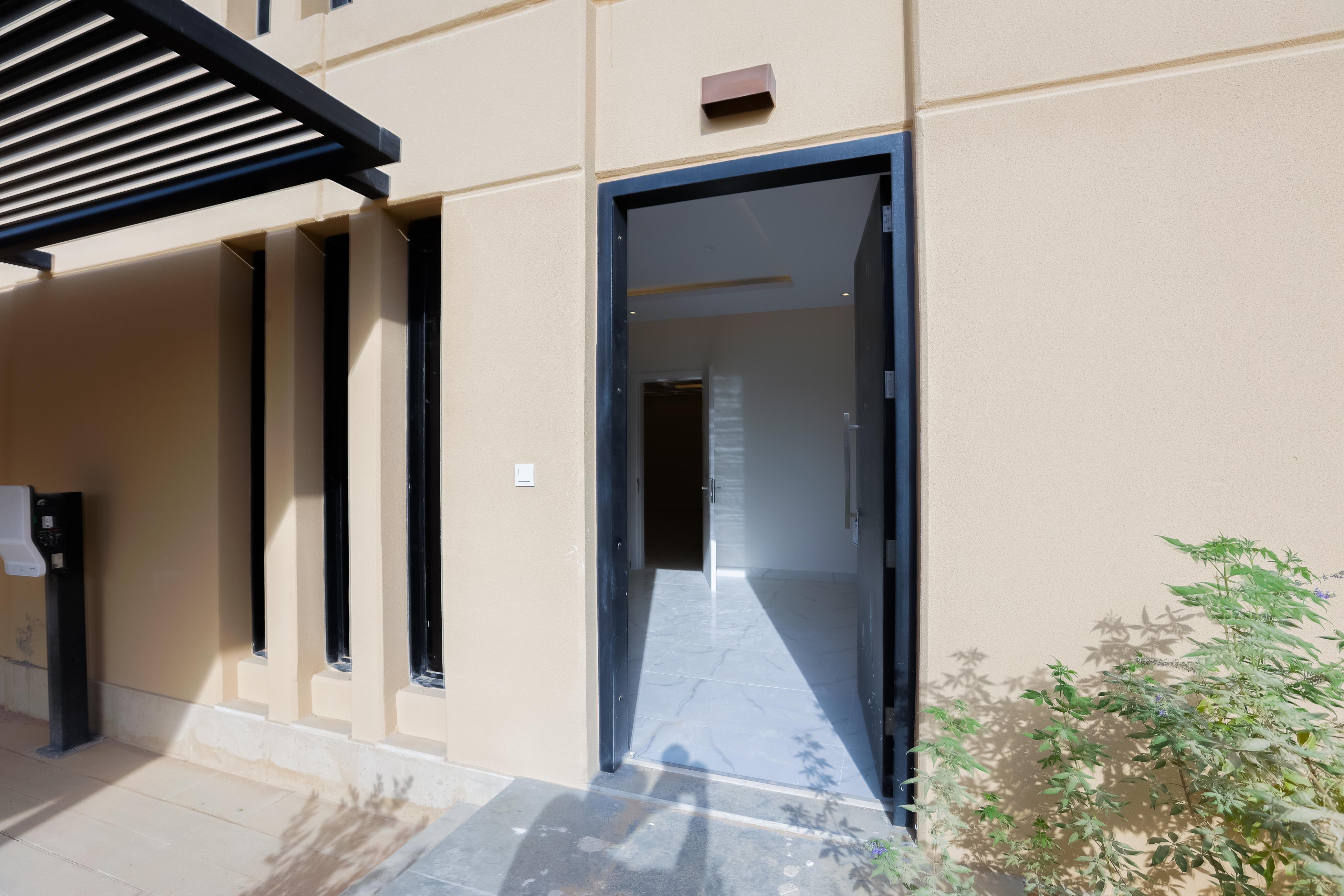 Modern Luxury Villa for Rent in Sedra Roshn 🏡✨ Contemporary Design | Premium Finishes | Prime Location 🔑🌿